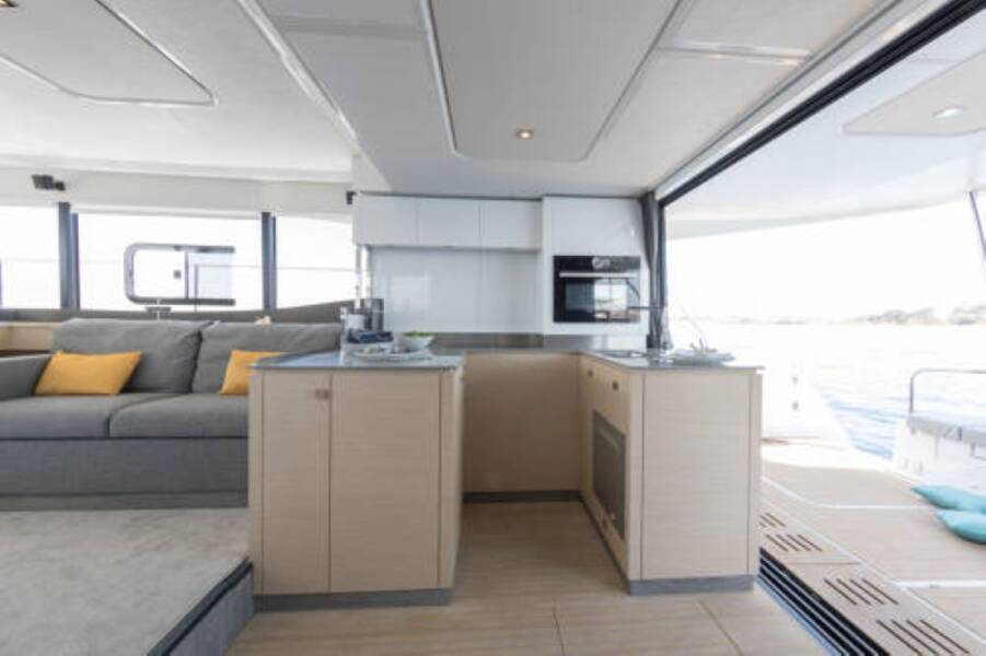 Fountaine Pajot MY6 Mona Lisa