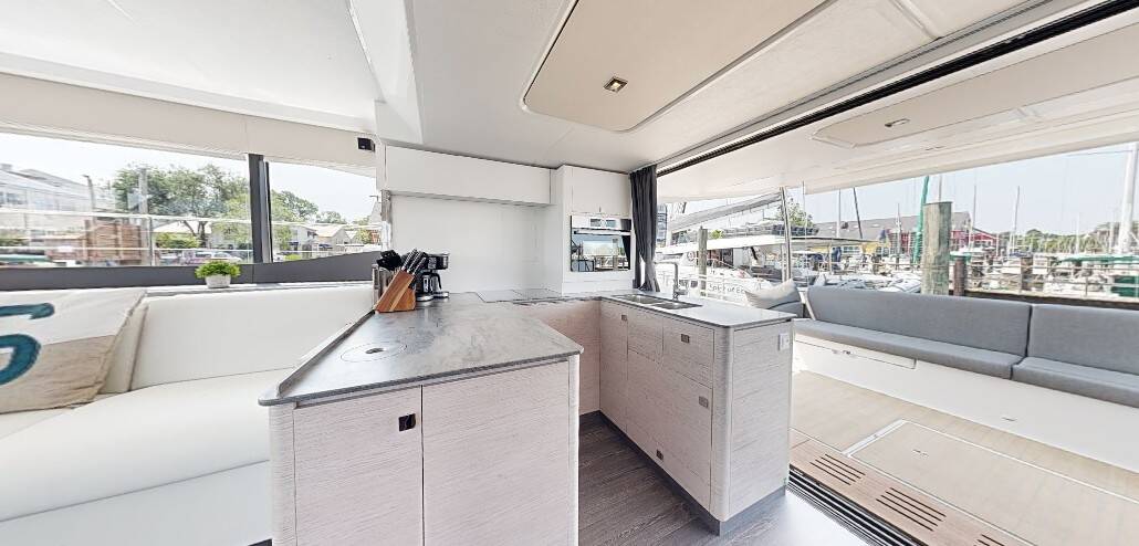 Fountaine Pajot MY6 La Dolce Vita