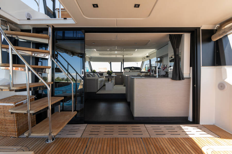 Fountaine Pajot MY6 Emy 6