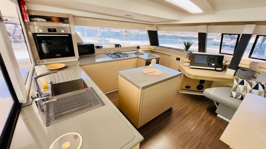 Fountaine Pajot Saba 50 Franco Nero
