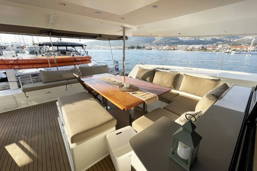 Fountaine Pajot Saba 50 Lamela