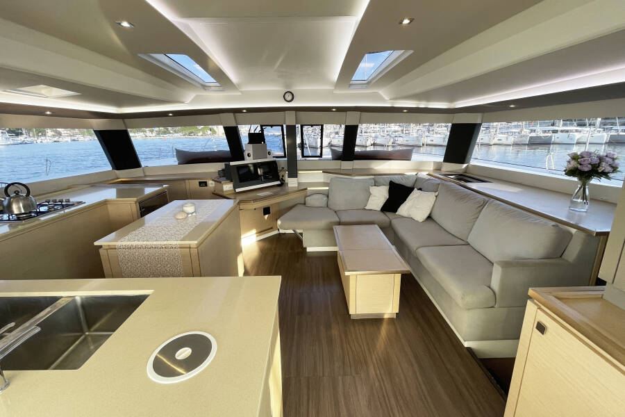 Fountaine Pajot Saba 50 Lamela