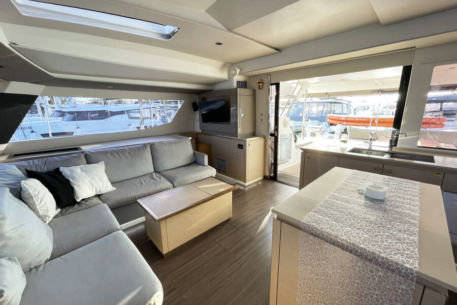 Fountaine Pajot Saba 50 Lamela