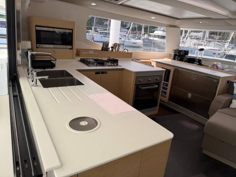Fountaine Pajot Tanna 47 Maestro Playful