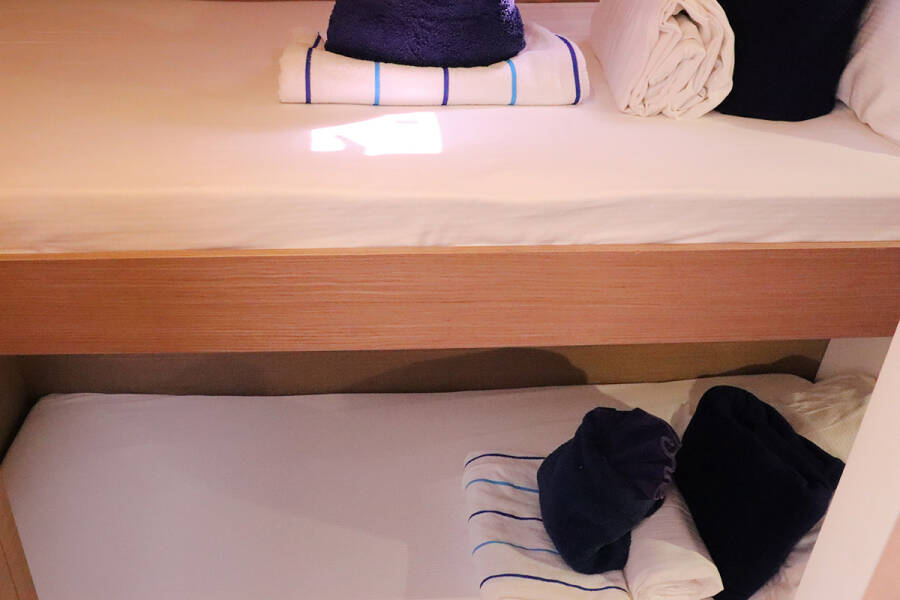 Fountaine Pajot Tanna 47 No Shoes_X