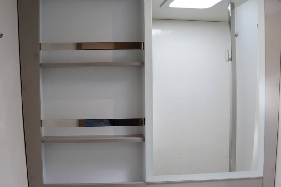 Fountaine Pajot Tanna 47 No Shoes_X