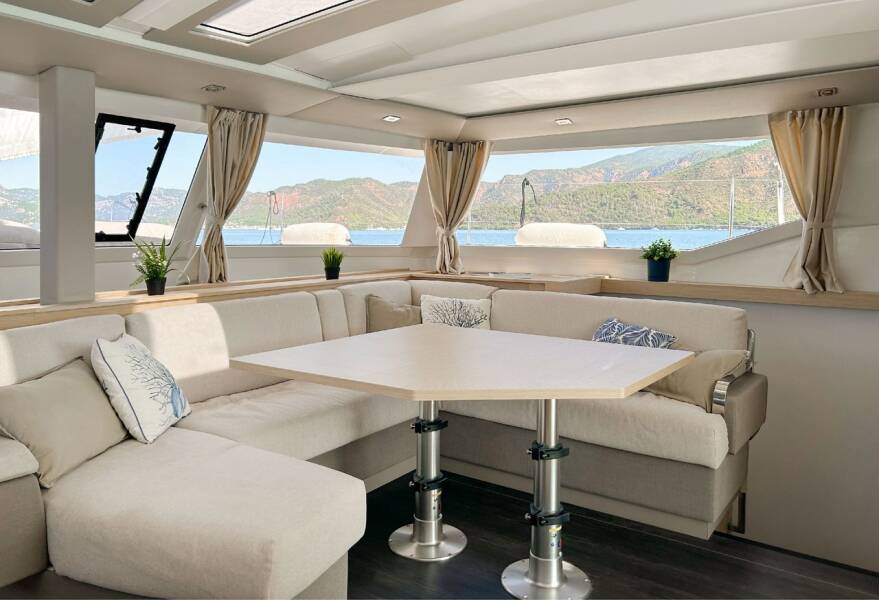 Fountaine Pajot Tanna 47 Angara