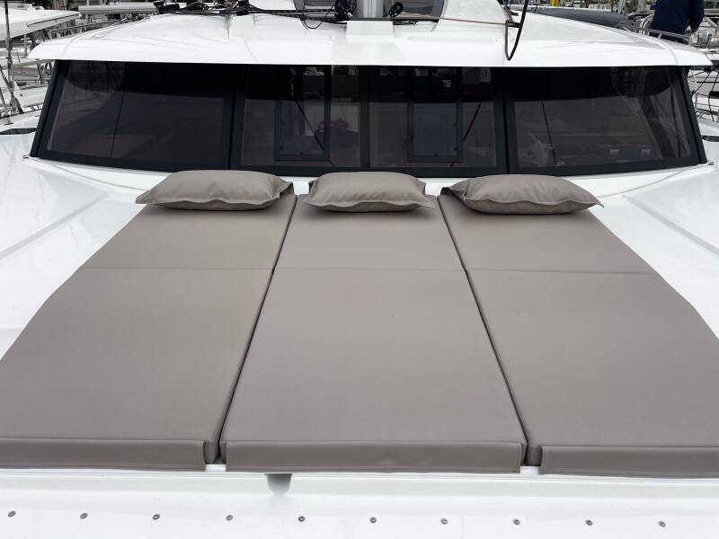 Fountaine Pajot Tanna 47 Blue Angel