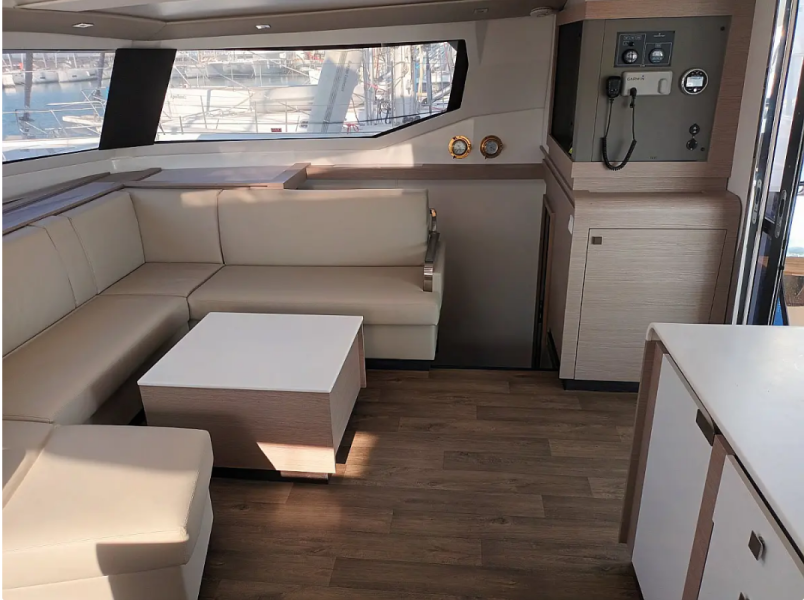 Fountaine Pajot Tanna 47 Eros