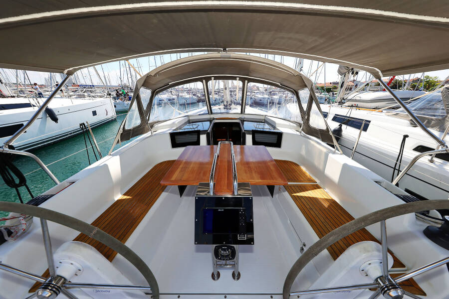Hanse 388 Whisper