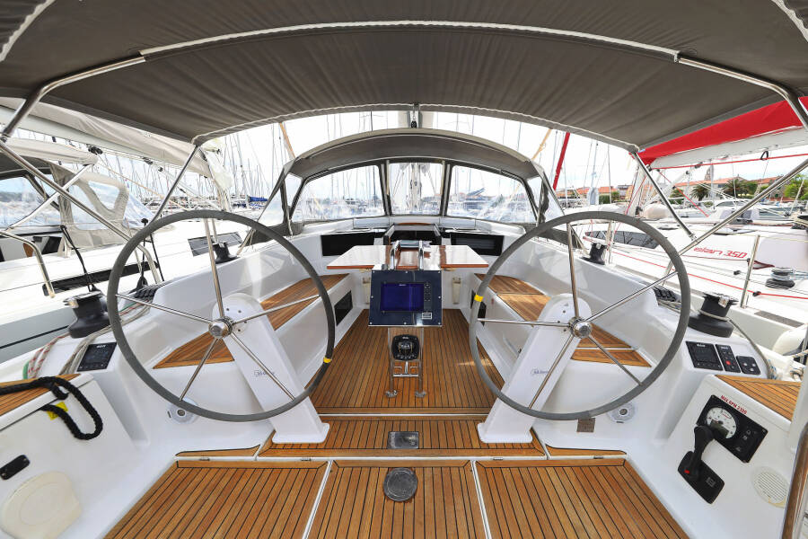 Hanse 418 Leia
