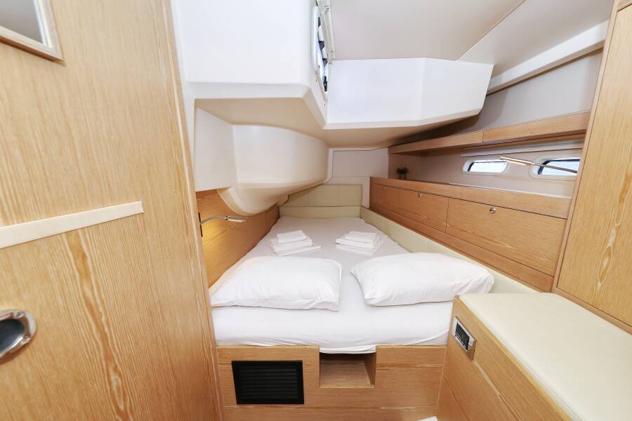 Hanse 575 Amethyst