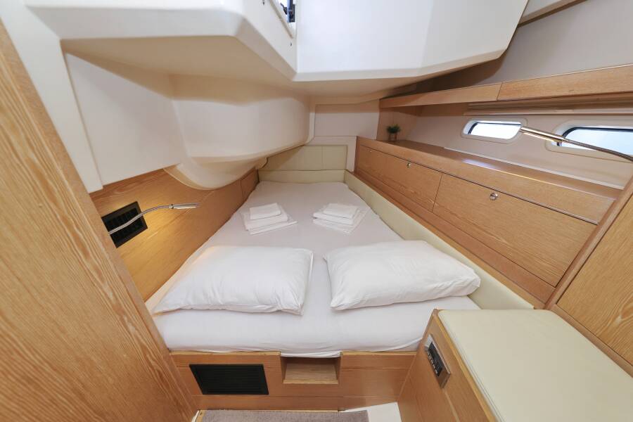 Hanse 575 Amethyst