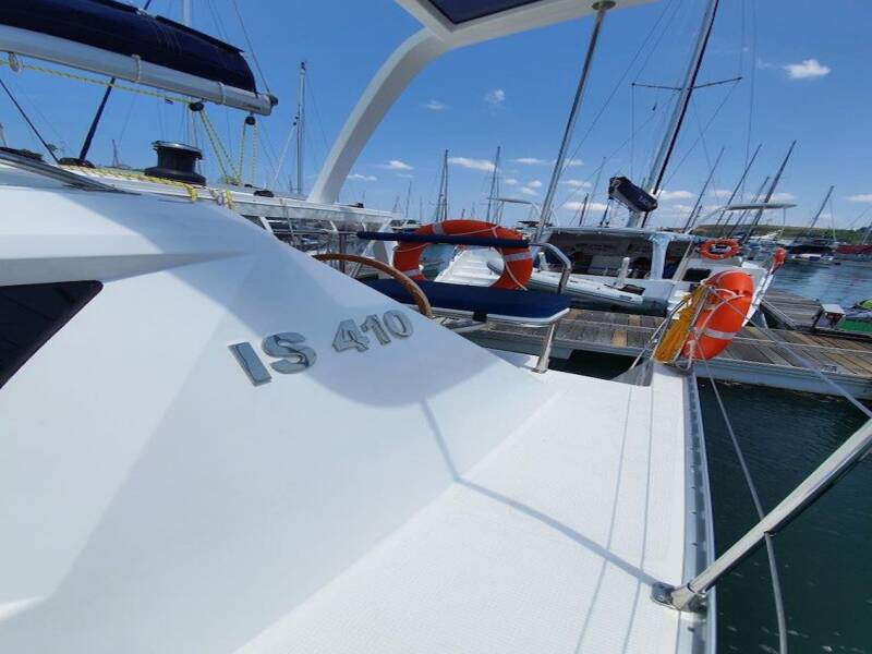 Island Spirit 410 Gauthai