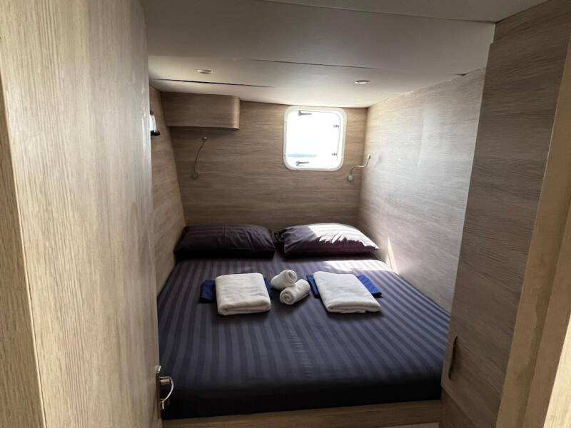 Island Spirit 410 Gauthai