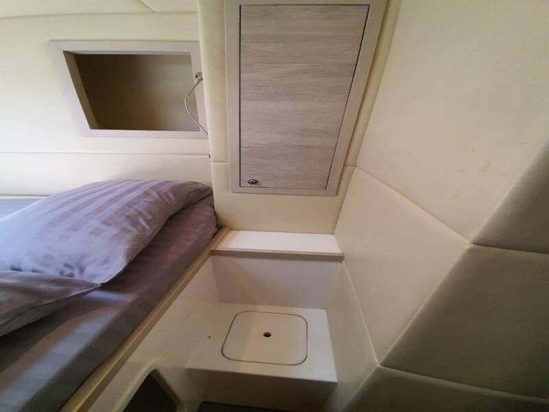 Island Spirit 410 Gauthai
