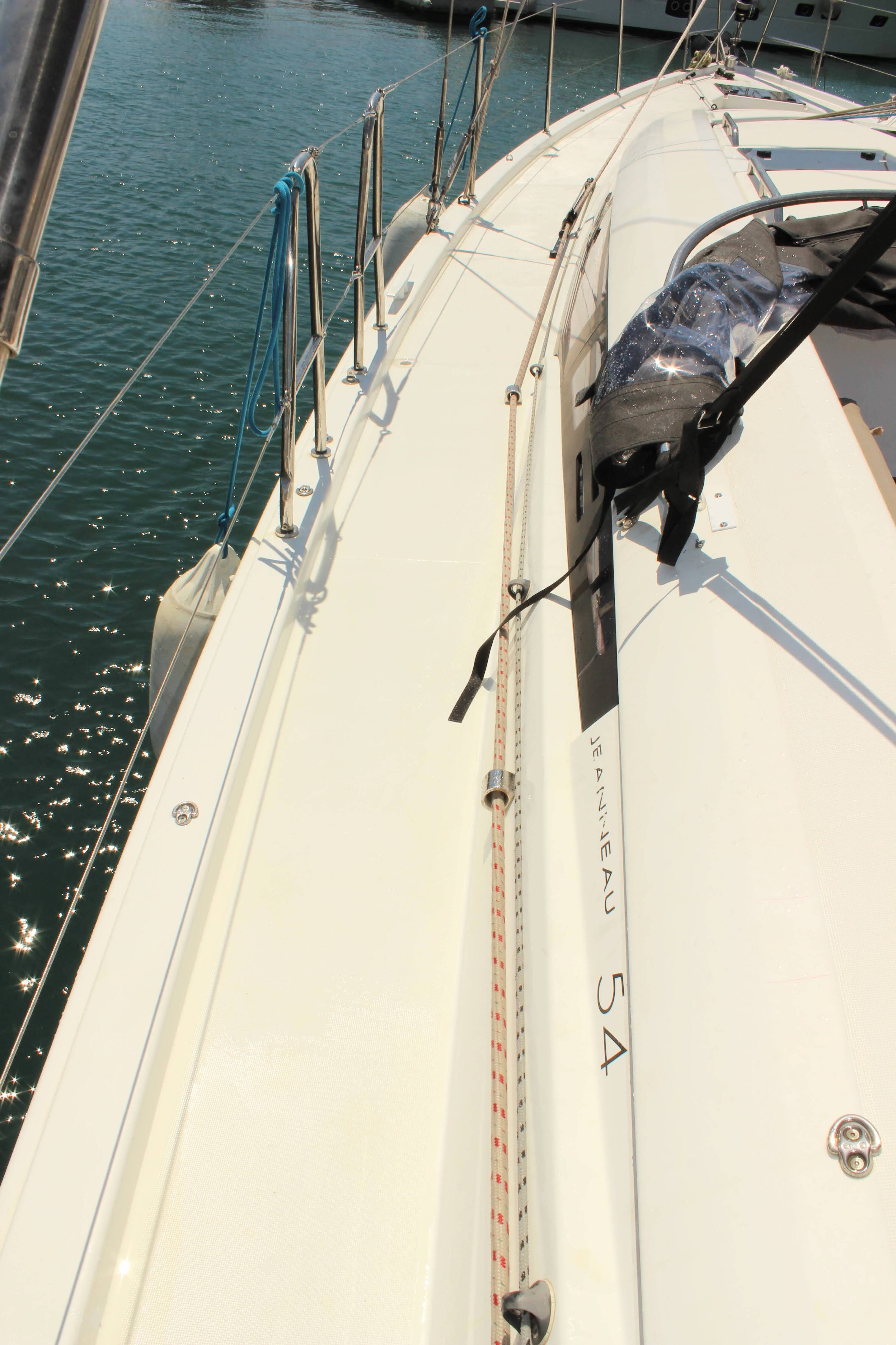 Jeanneau 54 Blue Angel