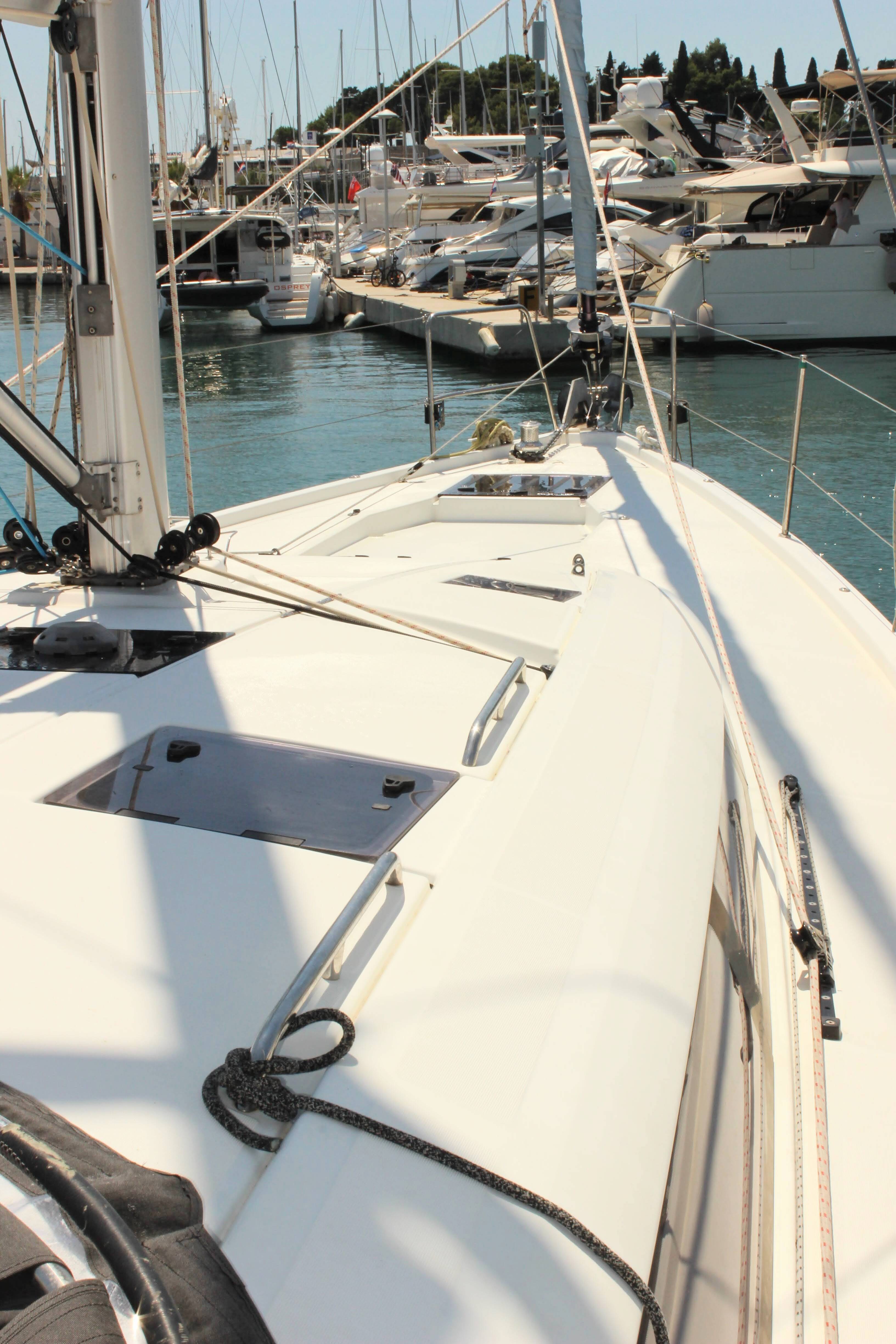 Jeanneau 54 Blue Angel