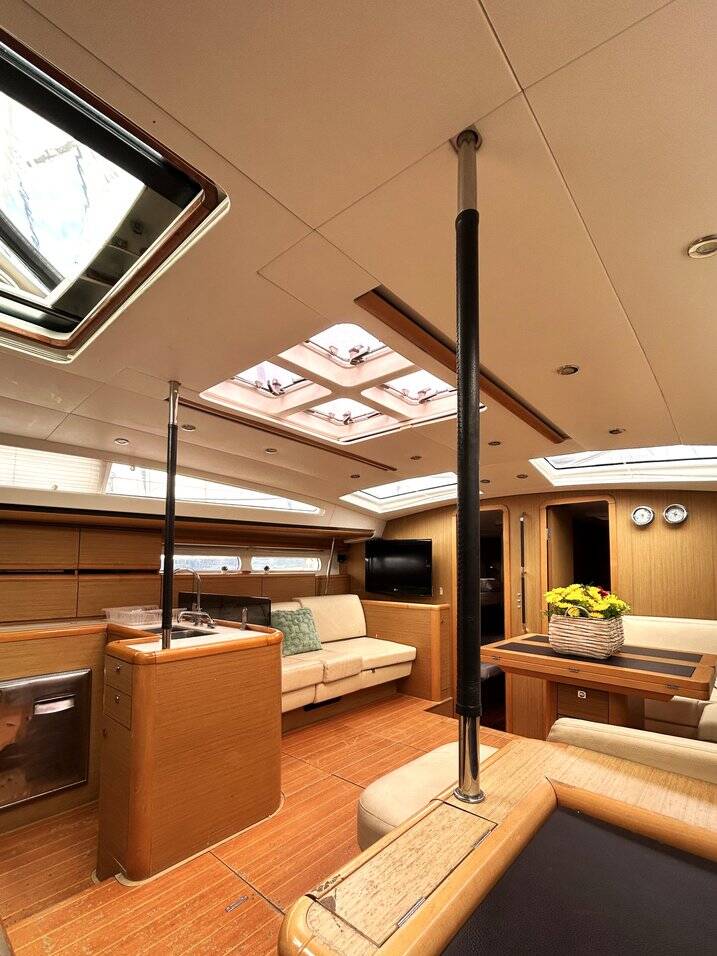 Jeanneau 57 Messenger