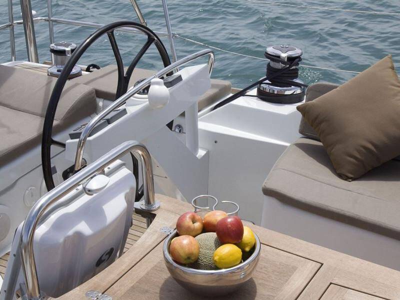 Jeanneau 57 Messenger