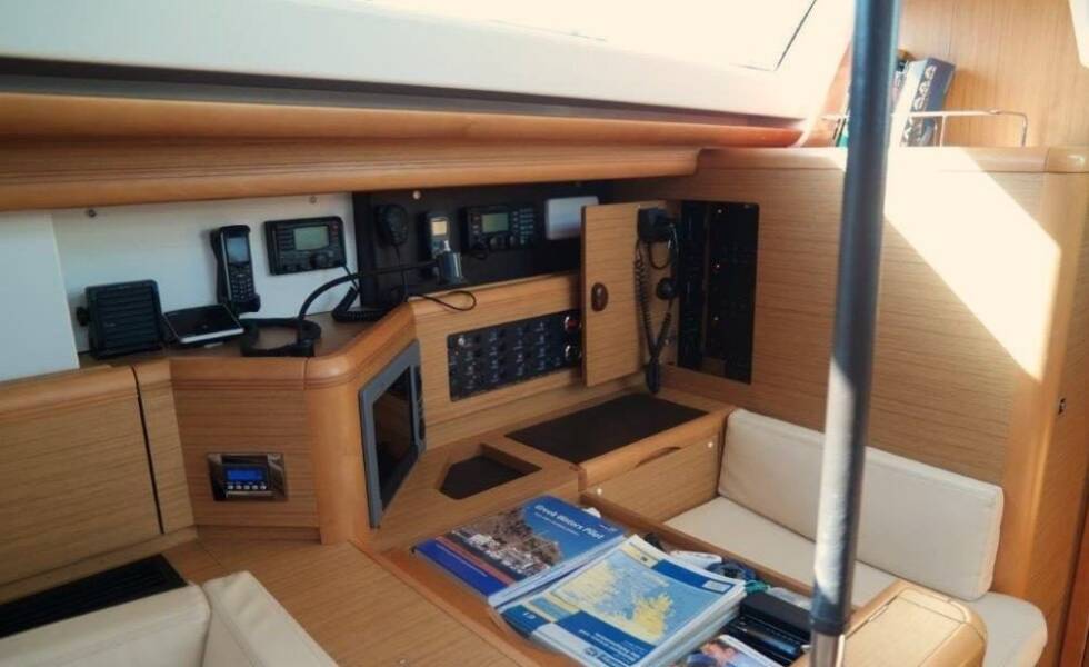 Jeanneau 57 Messenger