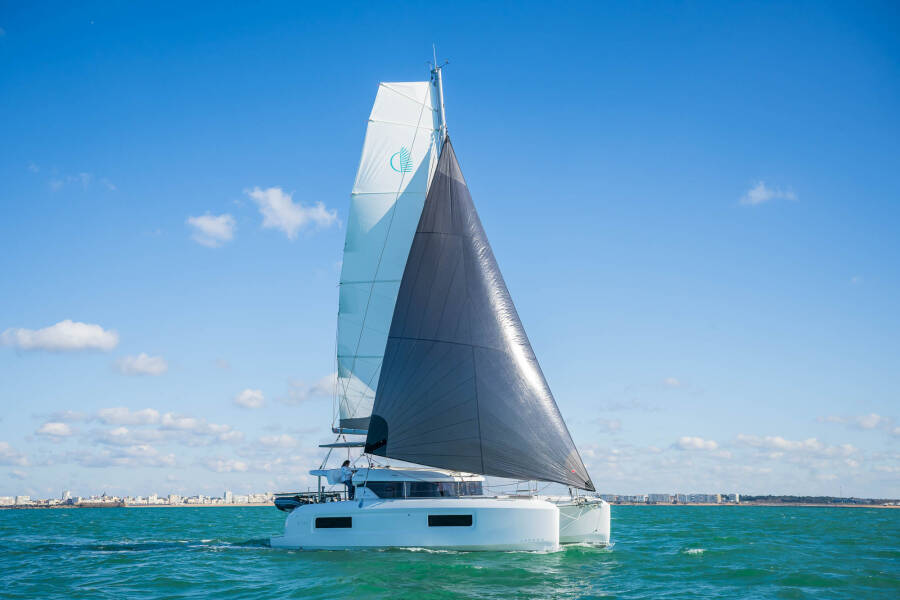 Lagoon 38 