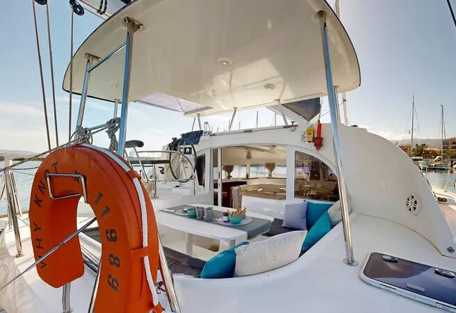 Lagoon 380 S2 Why Knot