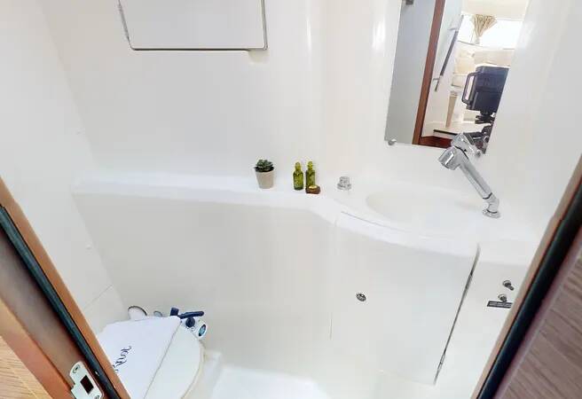 Lagoon 380 S2 Why Knot