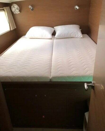 Lagoon 380 Butterfly