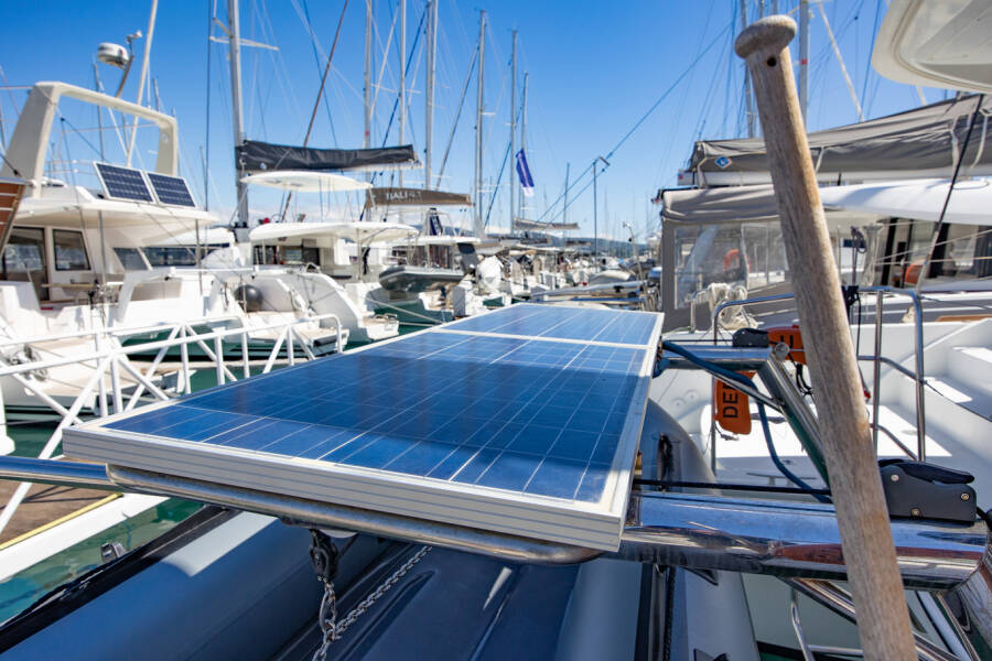 Lagoon 39 Deep Blue