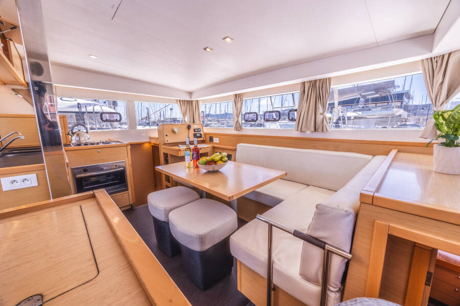 Lagoon 39 Deep Blue