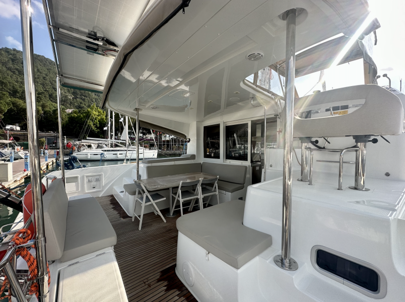Lagoon 40 Sail Aries