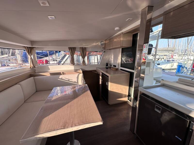 Lagoon 40 Sail Aries