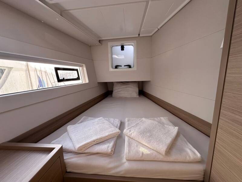 Lagoon 40 Sail Aries