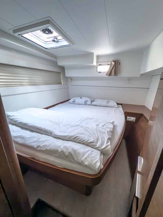 Lagoon 40 Blue