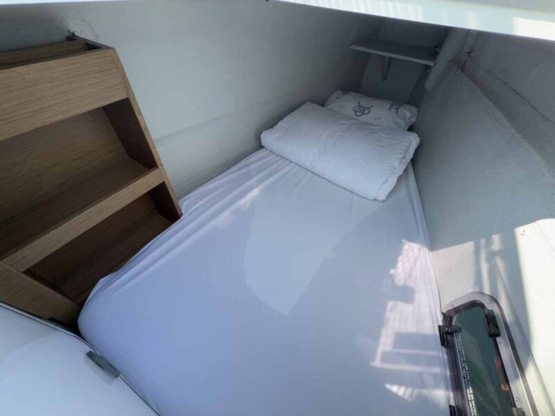Lagoon 40 Blue
