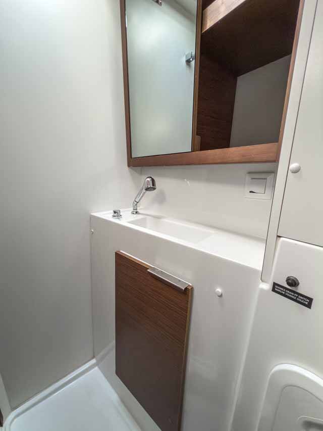 Lagoon 40 Blue