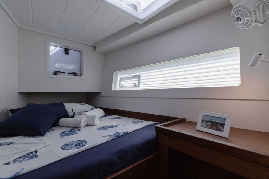 Lagoon 40 Sailor Moon