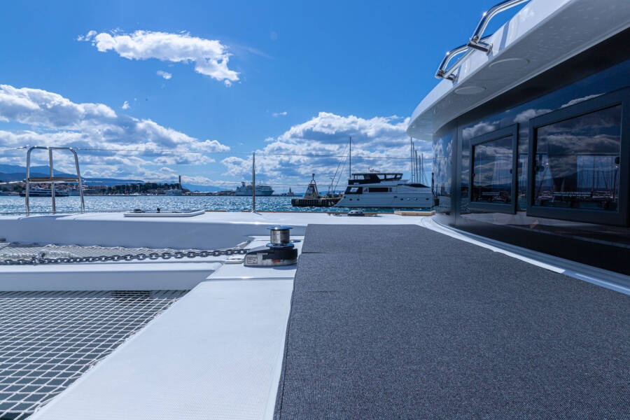 Lagoon 40 Sailor Moon