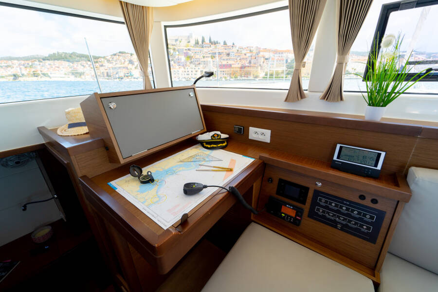 Lagoon 40 