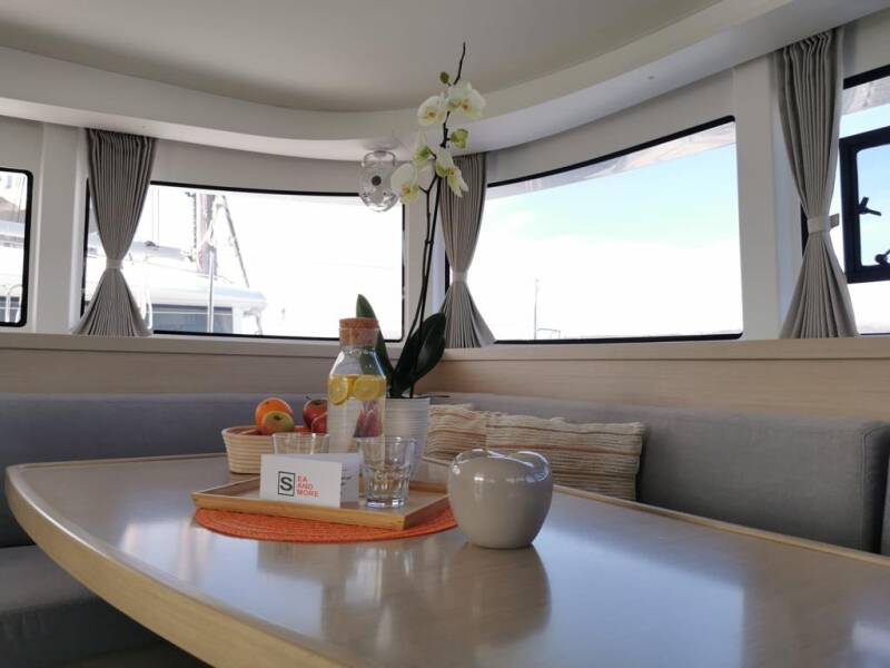 Lagoon 42 Millenium Slowdown