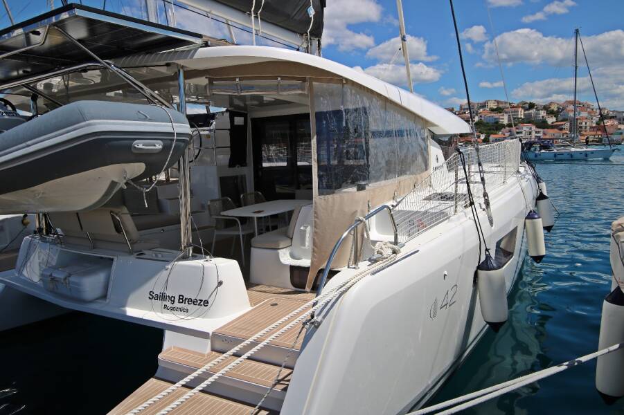 Lagoon 42 OW Sailing Breeze