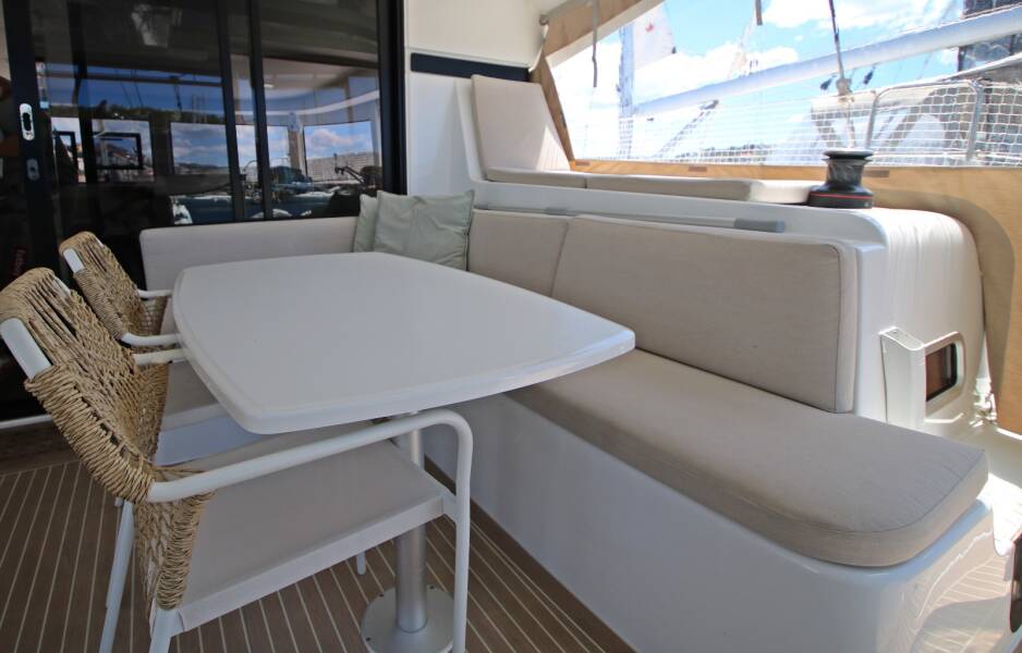 Lagoon 42 OW Sailing Breeze