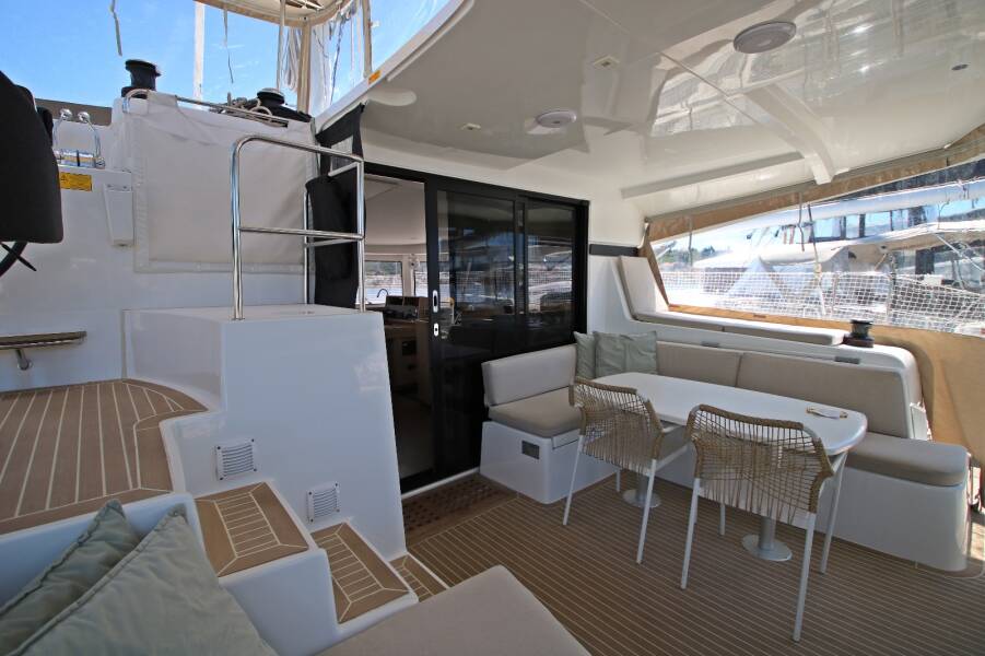 Lagoon 42 OW Sailing Breeze