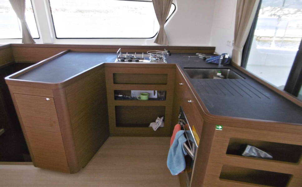 Lagoon 42 ECONOMY