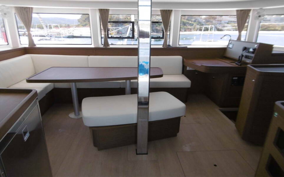 Lagoon 42 ECONOMY