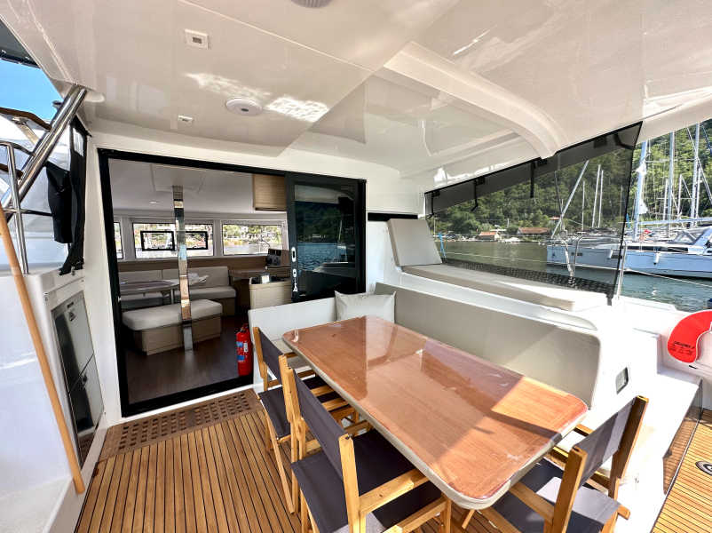 Lagoon 42 Sail Electra