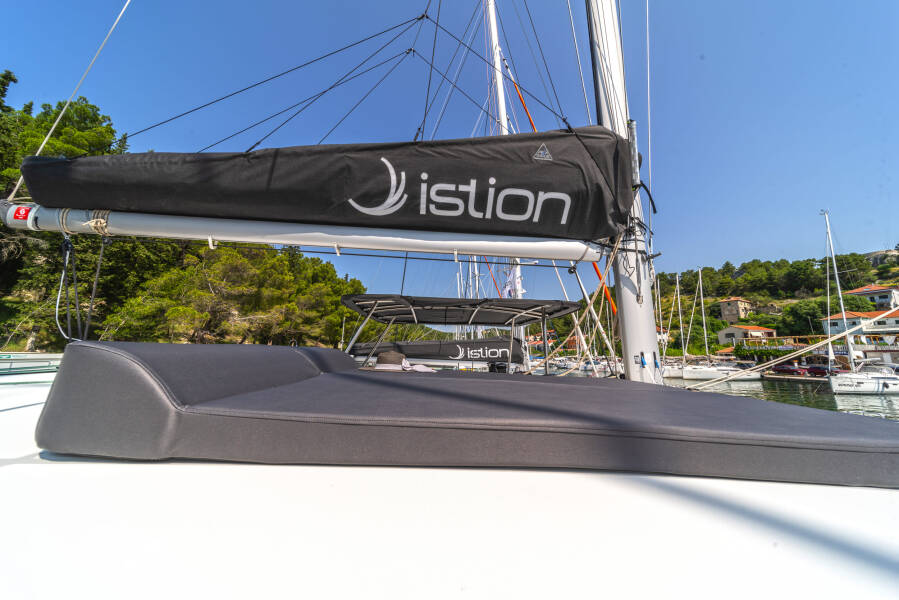 Lagoon 42 First Dance