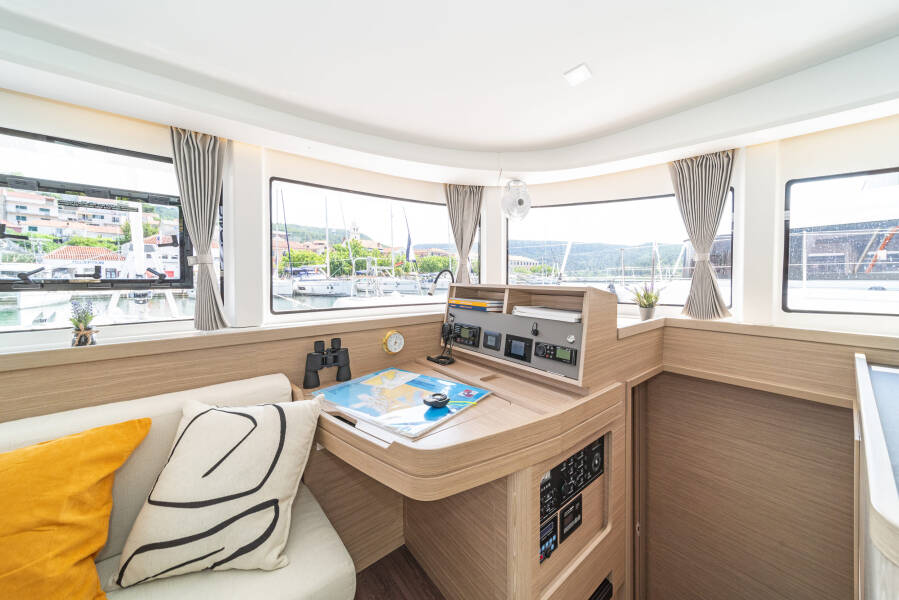 Lagoon 42 First Dance