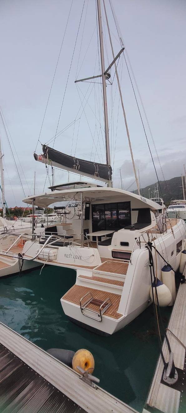 Lagoon 42 Best Love
